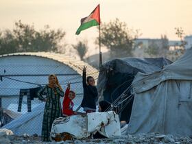 Dans un camp de fortune pour Palestiniens déplacés dans la région de Nahr al-Bared à Khan Yunis, dans le sud de la bande de Gaza, le 9 décembre 2024