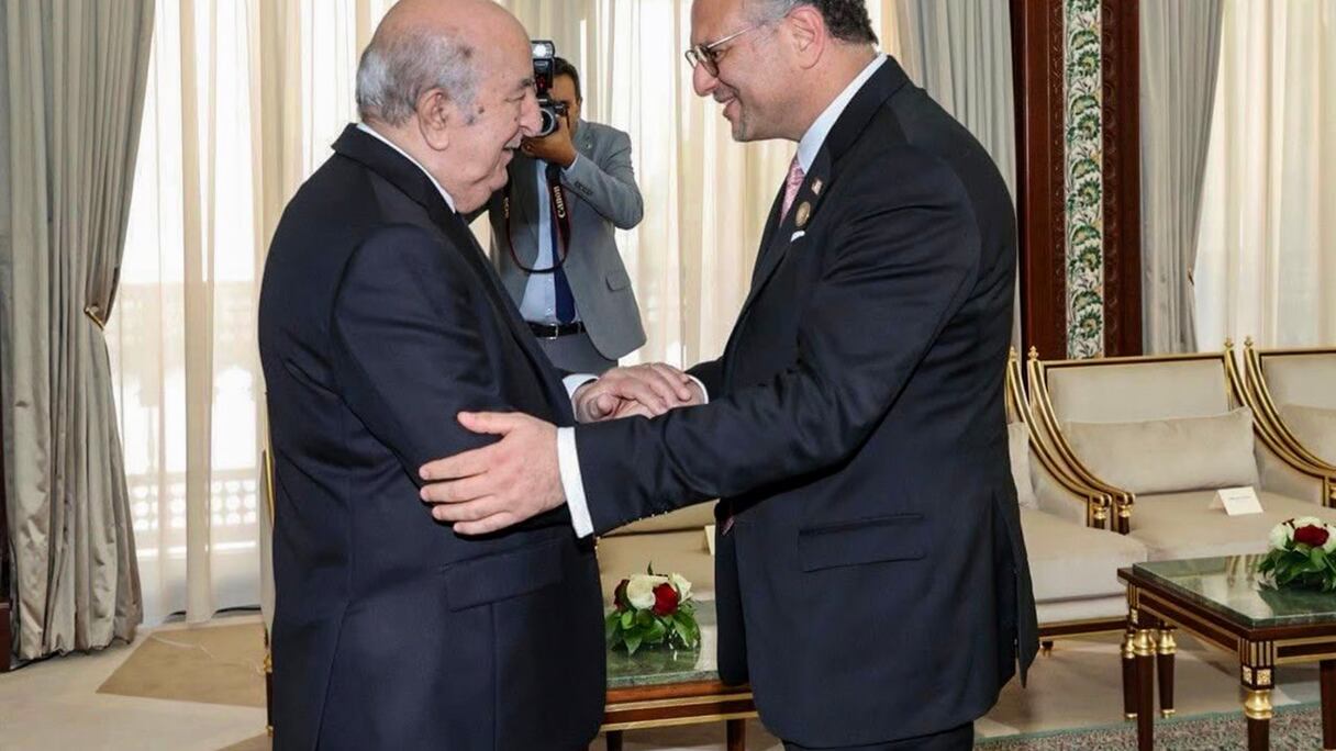 Le président algérien, Abdelmadjid Tebboune, et le conseiller du président des États‐Unis pour l’Afrique, Massad Boulos, à Alger, le 27 juillet 2025.