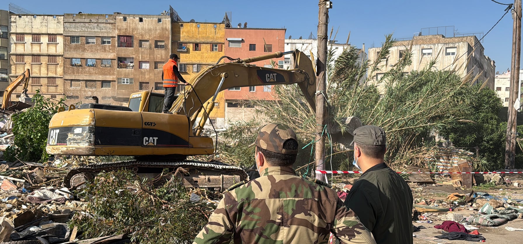 الجرفات تهدم كاريان "دراعو" بالدار البيضاء