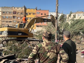 الجرفات تهدم كاريان "دراعو" بالدار البيضاء