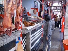 ارتفاع صاروخي في أسعار اللحوم قُبيْل عيد الأضحى.. و"الدوارة" تصل لـ700 درهم