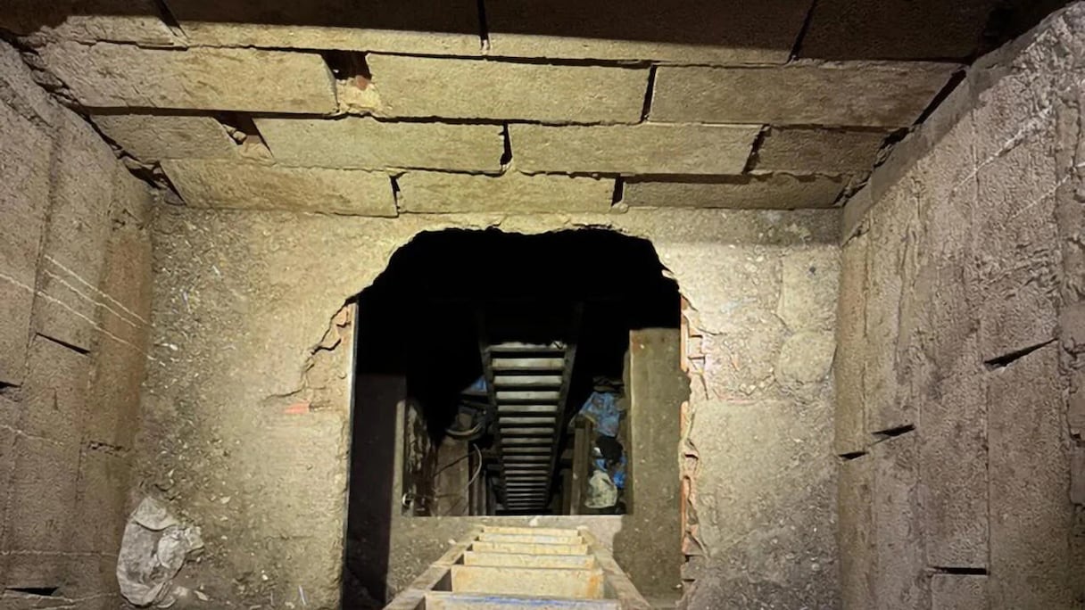 Image du tunnel découvert entre le Maroc et l'enclave espagnole de Ceuta, utilisée par la télévision algérienne pour illustrer un prétendu tunnel entre le Maroc et l'Algérie.