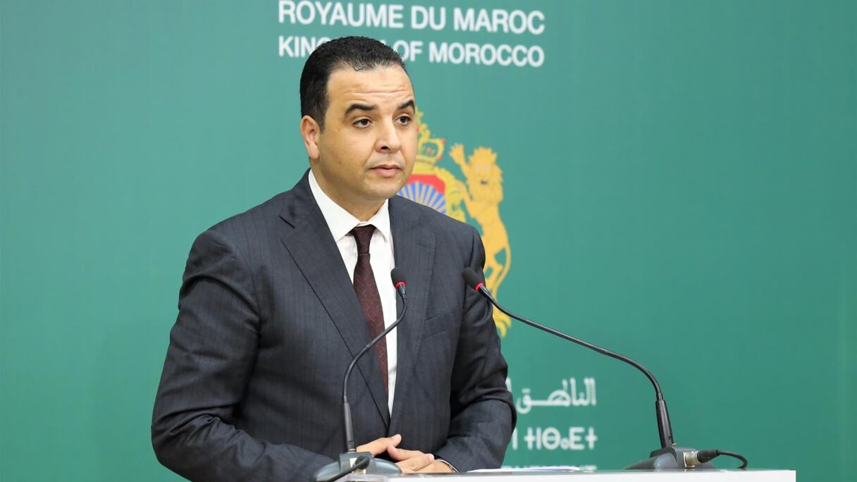 Mustapha Baitas, porte-parole du gouvernement, répond aux questions des journalistes en marge du point de presse tenu à l'issue de la réunion hebdomadaire du Conseil de Gouvernement, jeudi 23 juin 2022, à Rabat.