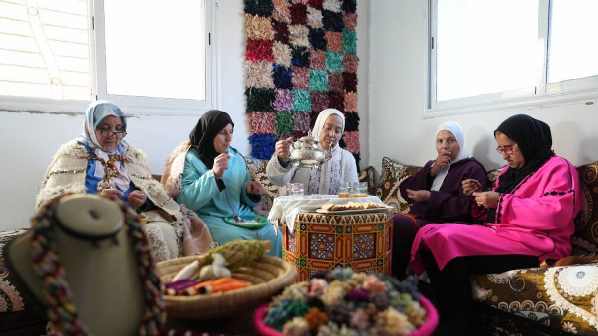 Photo du dossier du Maroc inscrit sur la liste représentative du patrimoine culturel immatériel de l'Unesco portant sur "le caftan marocain: art, traditions et savoir-faire".