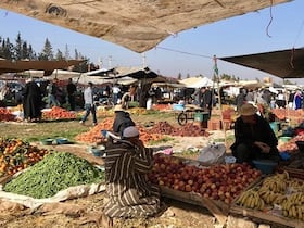 Un souk hebdomadaire au Maroc.
