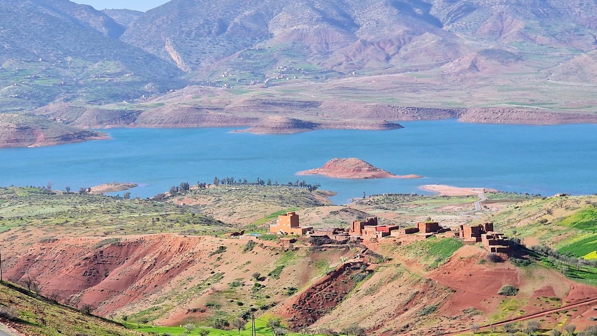 مياه سد بين الويدان تغمر مناطق ضربها الجفاف منذ عشر سنوات تقريبا