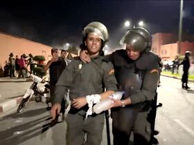Un agent des Forces auxiliaires blessé lors d'actes de violence à Marrakech. Capture d'écran.