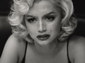 Ana de Armas, étoile montante cubaine de 34 ans repérée notamment en James Bond girl dans "Mourir peut attendre" relève le défi d'incarner la plus grande star de l'histoire du cinéma.