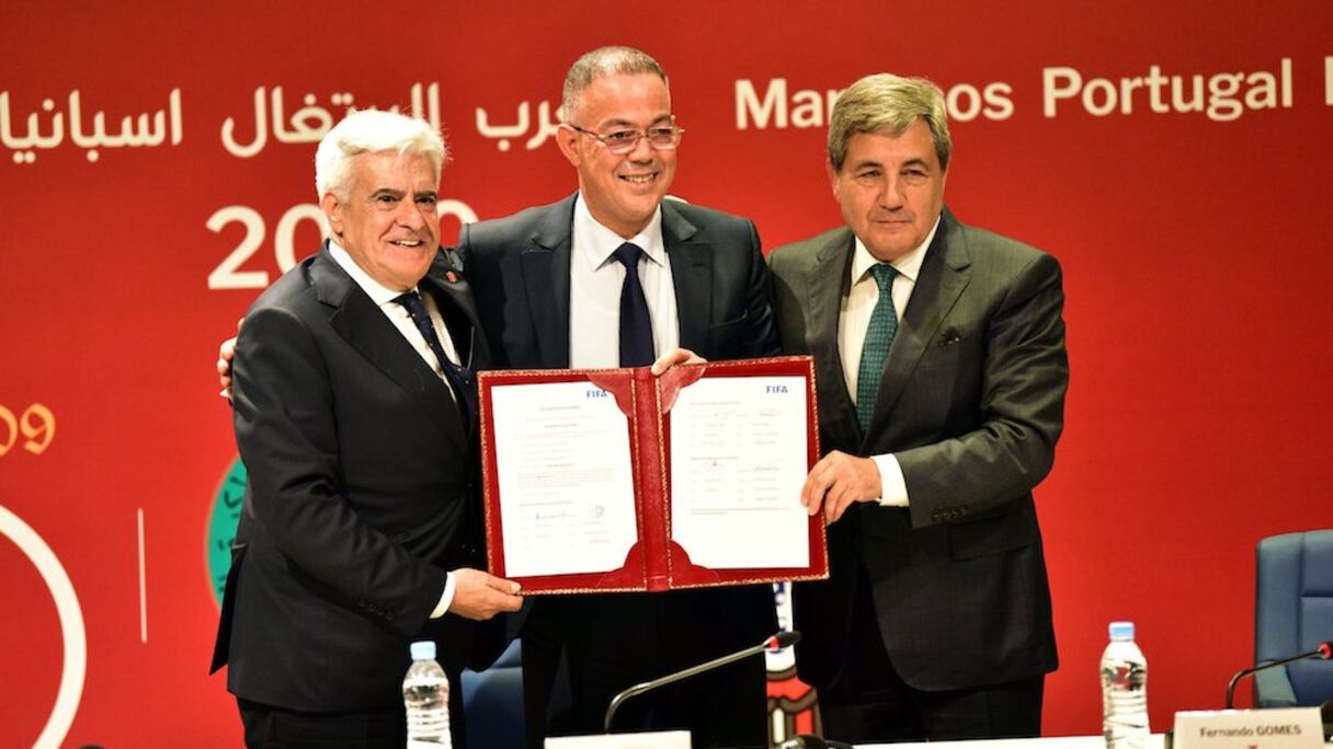 Les présidents des fédérations de football du Maroc, Fouzi Lekjaa, du Portugal, Fernando Gomes (à droite) et de l’Espagne, Pedro Rocha.