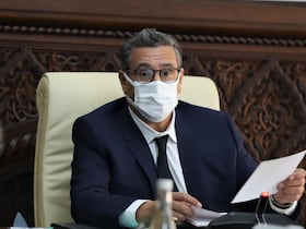 Le chef du gouvernement, Aziz Akhannouch préside une réunion hebdomadaire du conseil de gouvernement, le 23 décembre 2021 à Rabat.