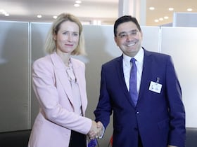 Nasser Bourita avec la Haute Représentante de l’Union Européenne pour les Affaires Etrangères et la Politique de sécurité et Vice-Présidente de la Commission Européenne, Kaja Kallas, lundi 21 septembre 2026 à New York.