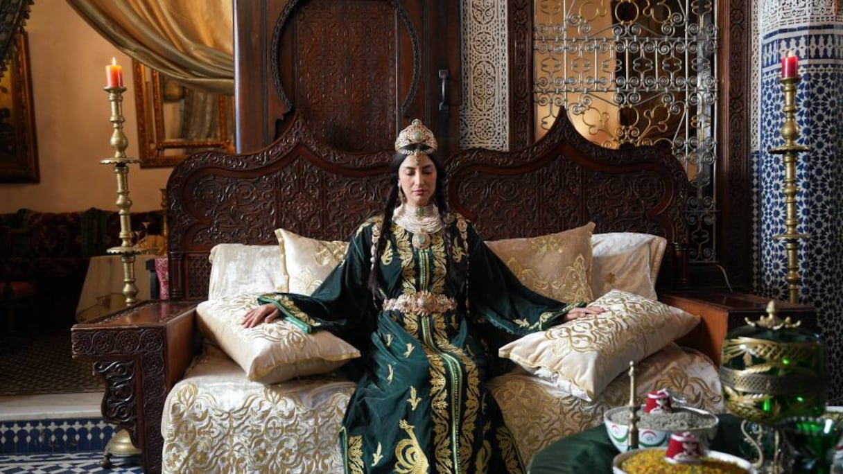 Photo du dossier du Maroc inscrit sur la liste représentative du patrimoine culturel immatériel de l'Unesco portant sur "le caftan marocain: art, traditions et savoir-faire".