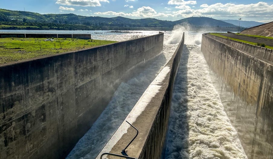 مشاهد ومعطيات حصرية تكشف التدبير الاستراتيجي للموارد المائية وإدارة الفائض بسد الوحدة