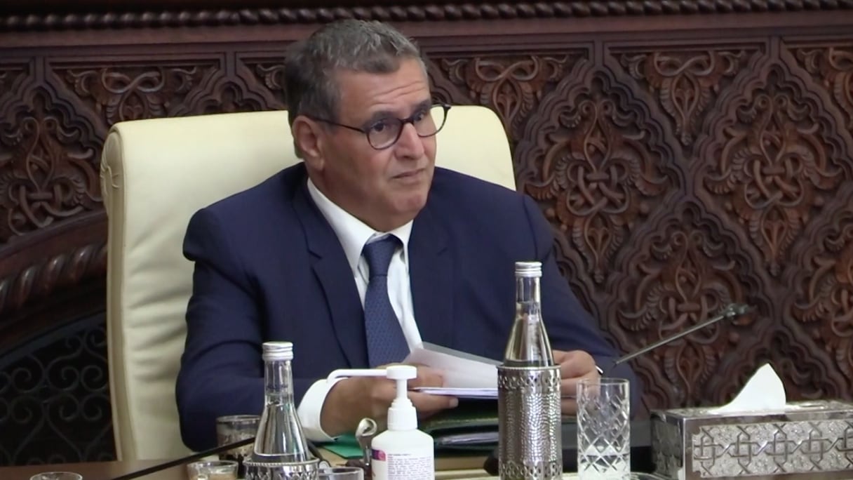 Aziz Akhannouch, présidant la première réunion de la candidature du Maroc au Mondial 2030, à Rabat le 22 juin 2023.