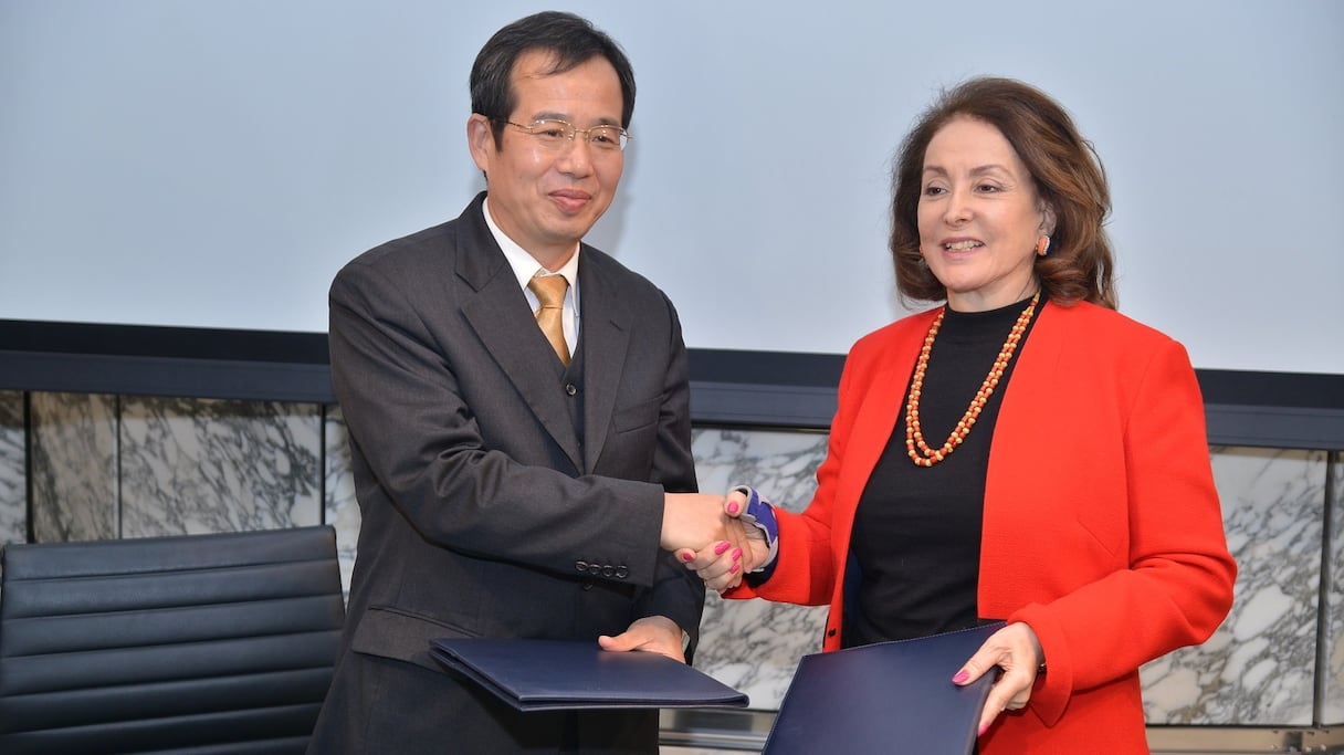 Sun Shuzhong, ambassadeur de la République de Chine au Maroc et Dr Leila Mezian Benjelloun, présidente de la Fondation BMCE Bank pour l’éducation et l’environnement.
