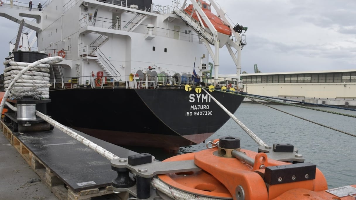 Une vue des essais d’amarrage dynamique dans le port de Jorf Lasfar
