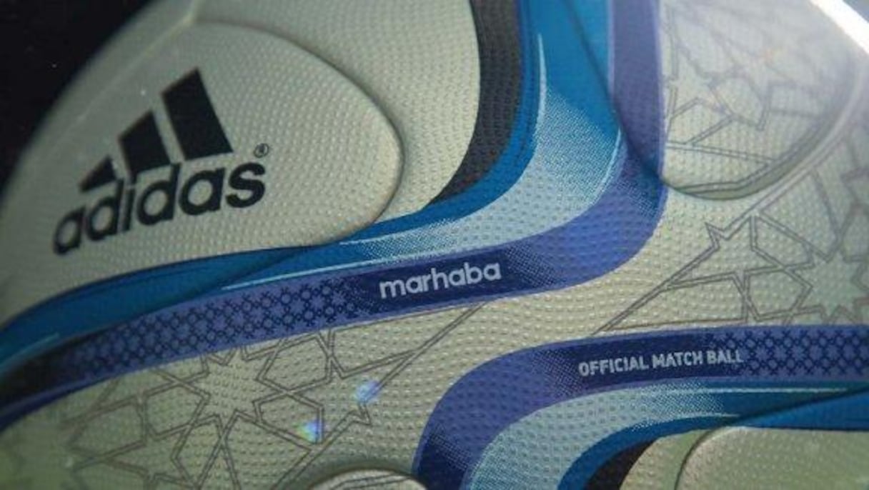 Le nouveau ballon Adidas pour la CAN 2015 a été baptisé "Marhaba".
