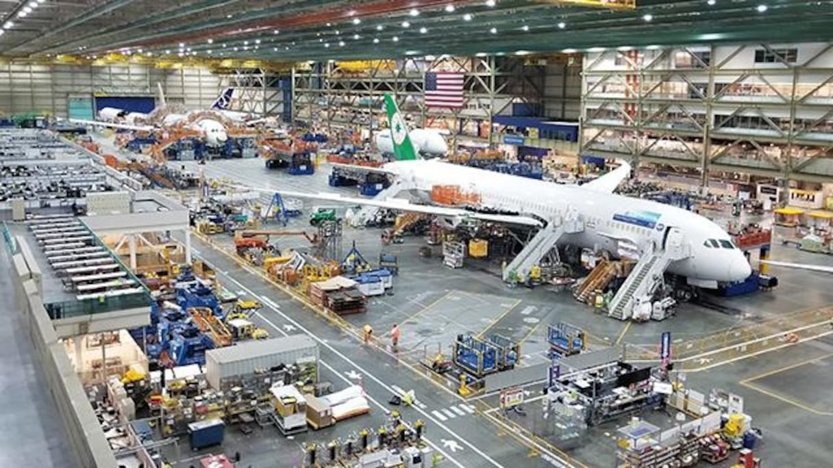 L'usine d'assemblage de Boeing à Everett, près de Seattle, est le plus grand bâtiment du monde, en volume. 
