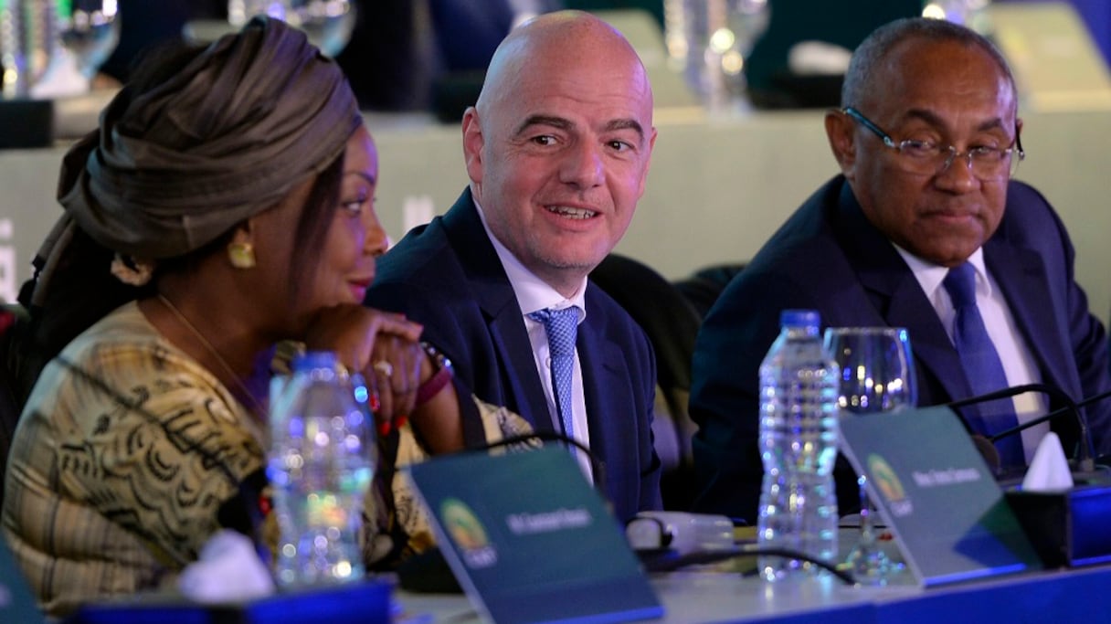 Les dirigeants de la FIFA Fatama Samoura et Gianni Infantino aux cotés du président de la CAF Ahmad Ahmad.
