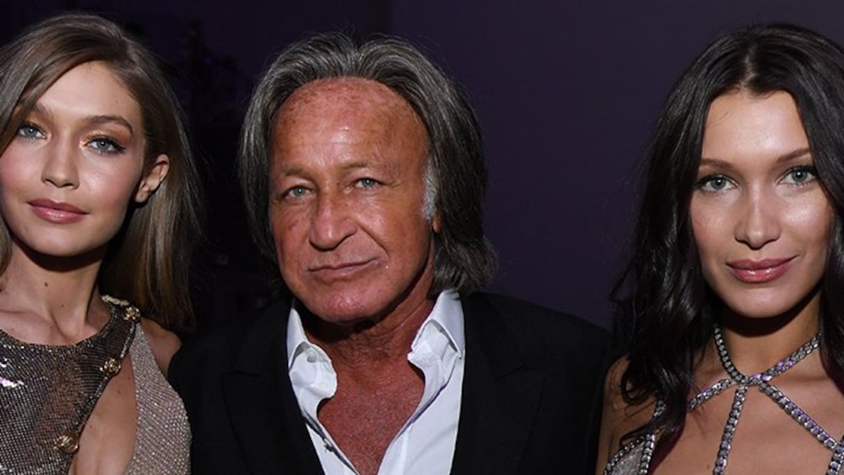 Mohamed Hadid entouré de ses deux filles, les mannequins Gigi ( à gauche) et Bella.
