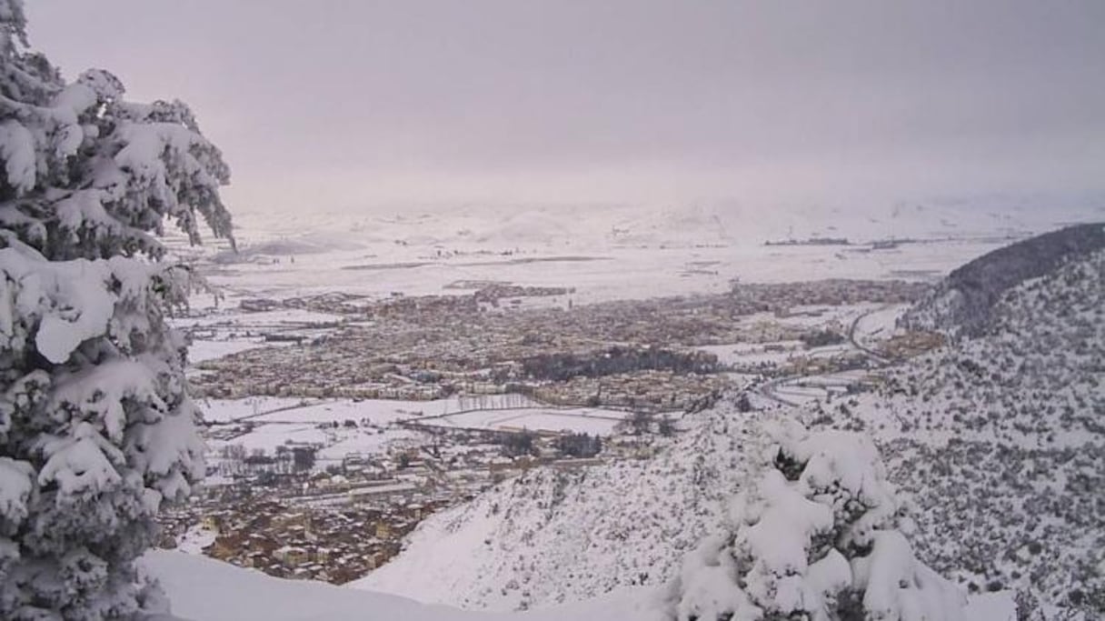 La nature n'a pas fini de nous éblouir par sa poésie.
