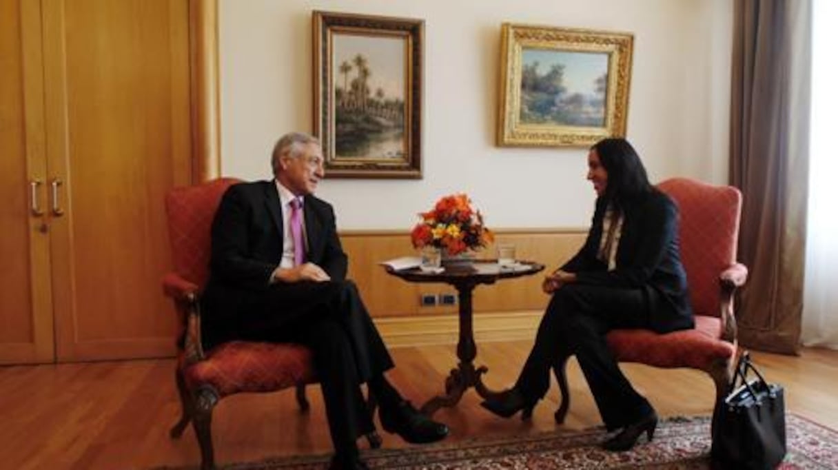 M'Barka Bouaïda en discussion, hier à Santiago, avec son homologue chilien Heraldo Munoz. 
