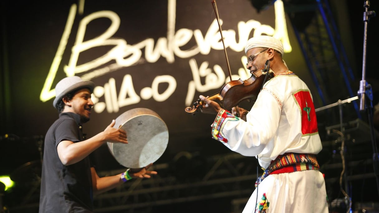 Place à Bob Magrib et à ses musiciens passionnés qui ont vrillé les airs de leurs rythmes pluriels et enflammé les sens
