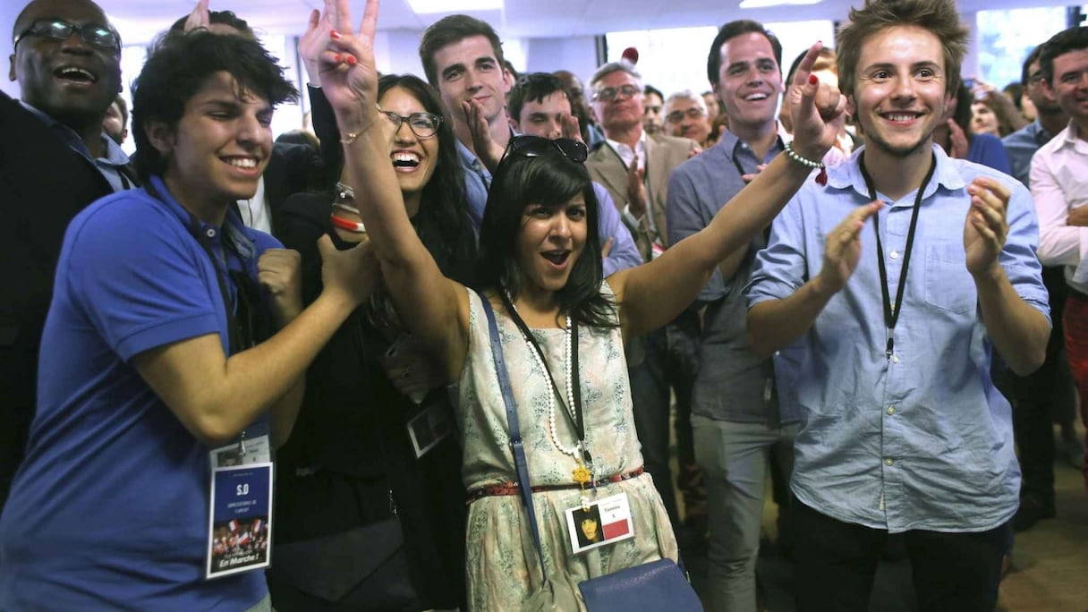 Des miitants de La République en marche au QG du parti, le 11 juin 2017, après l'annonce des résultats du premier tour des législatives.
