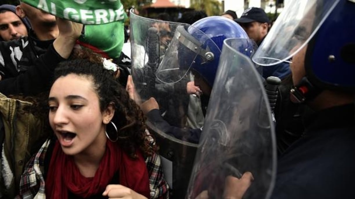 Lors d'une manifestation contre un 5è mandat de Bouteflika.
