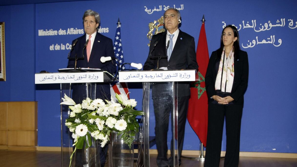 M'Barka Bouaida, ministre déléguée aux Affaires étrangères, était présente aux côtés du ministre des Affaires étrangères et de la coopération et du secrétaire d'Etat américain. 
 
