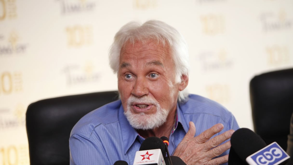 Le légendaire, Kenny Rogers, a annoncé qu'il met fin à sa carrière
