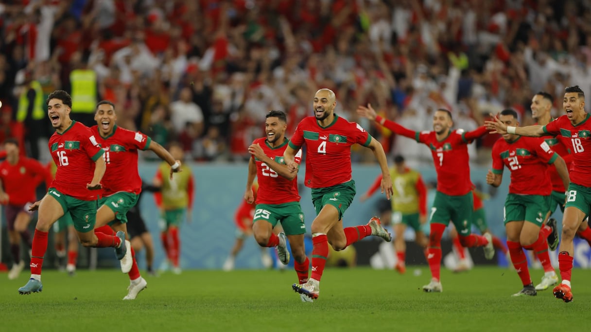 Les Lions de l'Atlas laissent éclater leur joie à un des matchs qu'ils ont disputé lors de l'édition 2022 de la Coupe du monde, au Qatar. 
