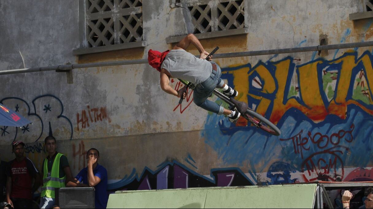 Le public a eu droit à un show inédit offert par les talentueux bikers

