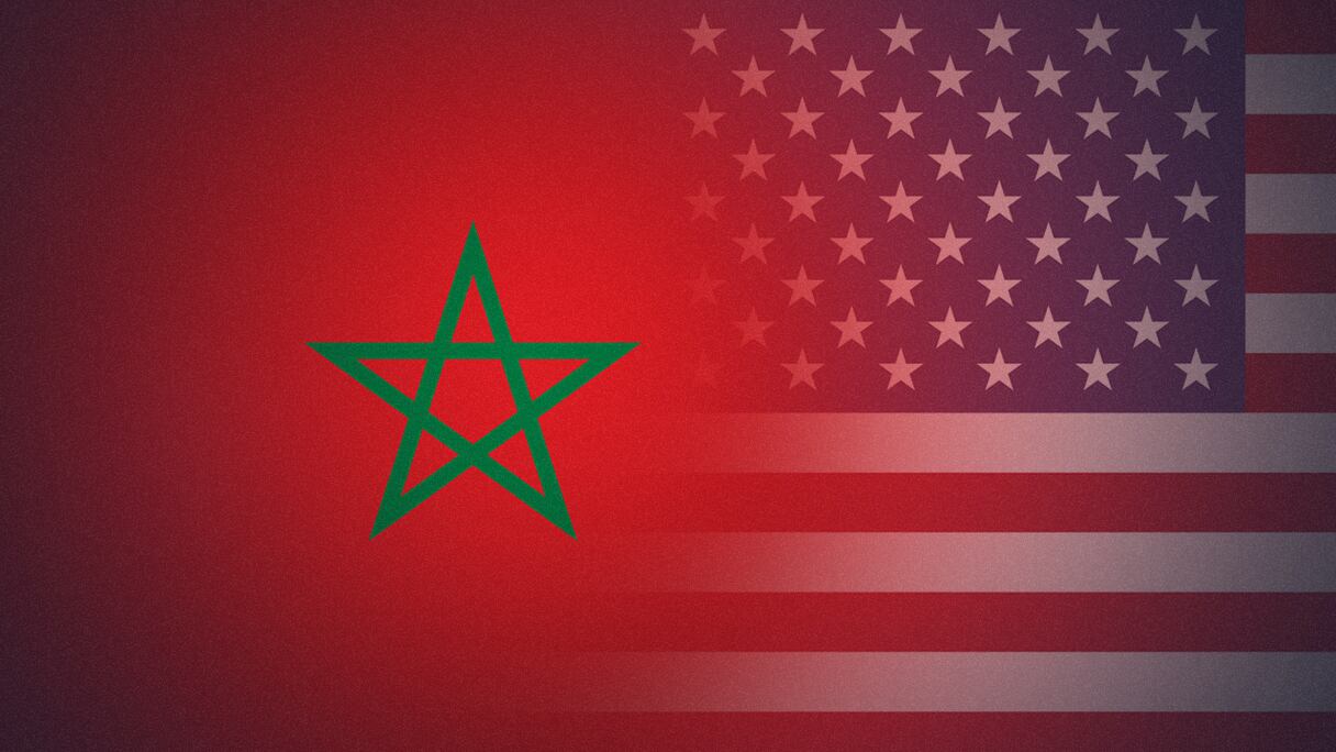 Les drapeaux du Maroc et des Etats-Unis d'Amérique.