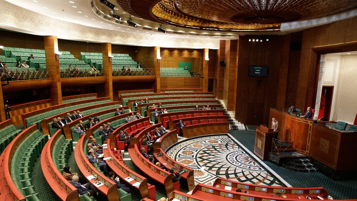 La Chambre des conseillers.
