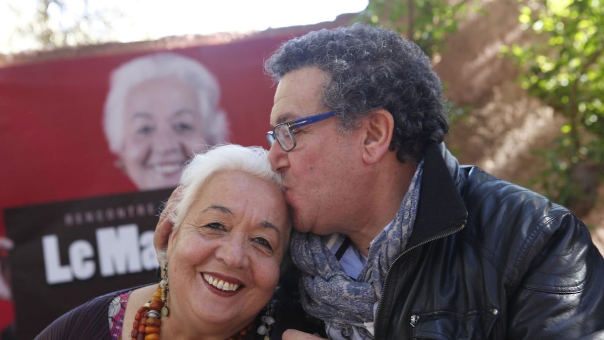 Younes Ajarrai témoigne sa tendresse à cette grande dame qui a illuminé la résidence Al Maqam de son talent et son sourire.
