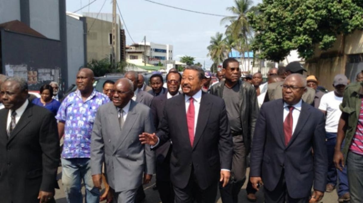 Les dirigeants de l'opposition gabonaise avec Jean ping au milieu.
