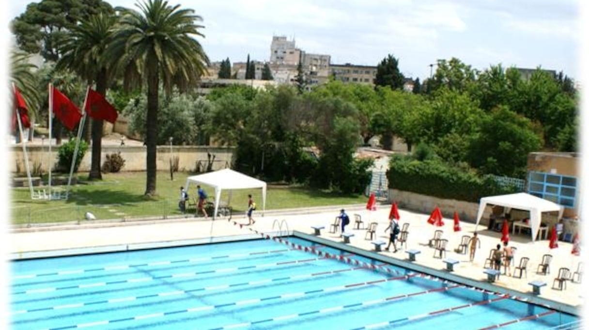 Piscine de natation à Fès.
