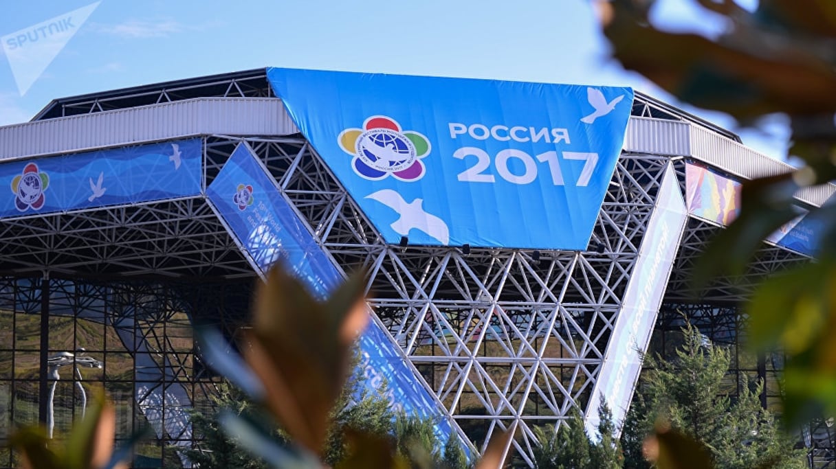 Le lieu où se déroule la 19e édition du Festival mondial de la jeunesse et des étudiants, du 14 au 22 octobre dans la ville russe de Sotchi, située au bord de la mer Noire.
