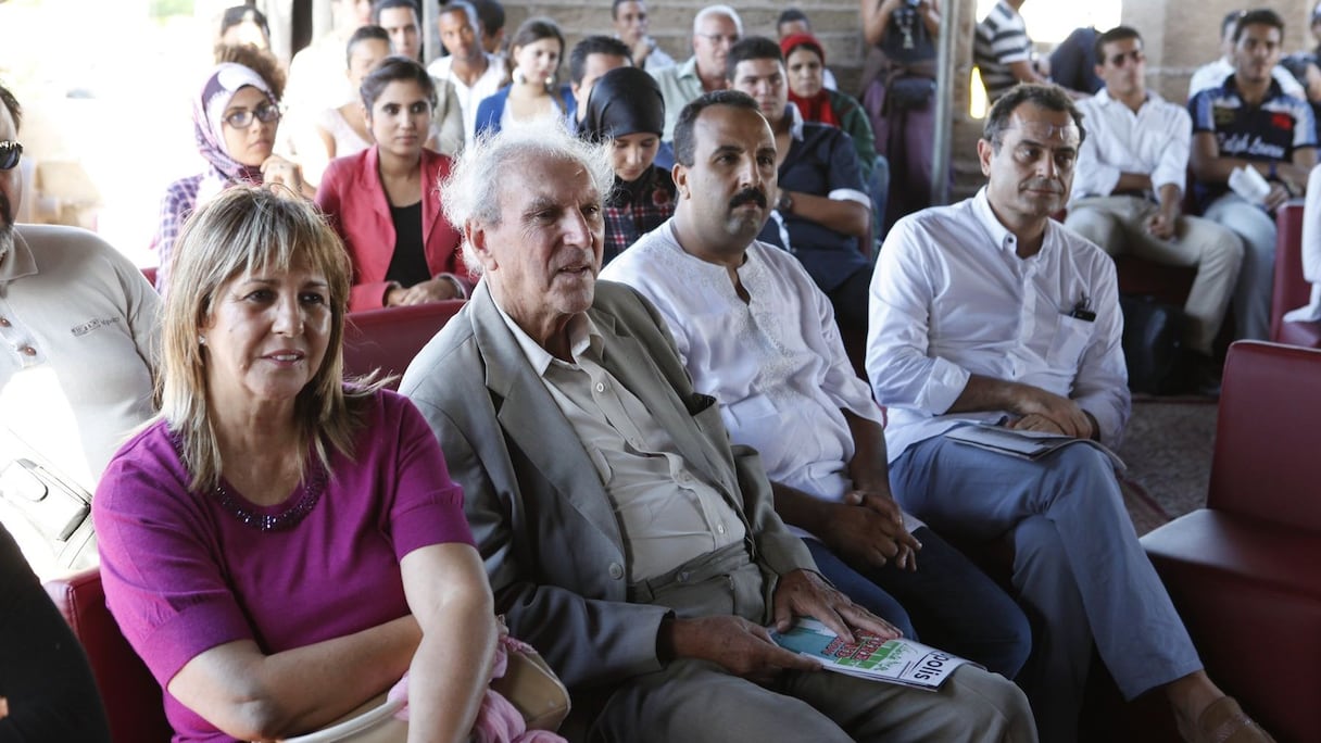 Un public venu bombreux pour cette édition de Droit de cité qui tiendra ses promesses. Cette première édition d'aide au développement de la culture urbaine a d'ailleurs été dédiée aux jeunes adolescents de Nador.
