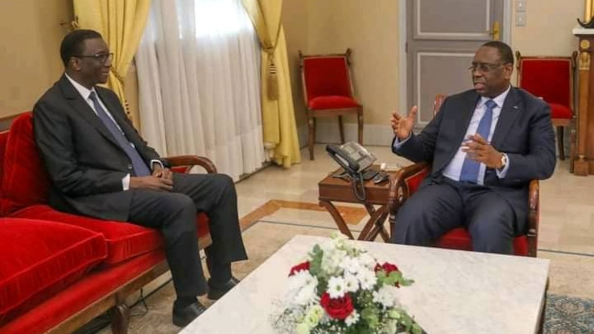 Le président Macky Sall recevant son nouveau Premier ministre. 
