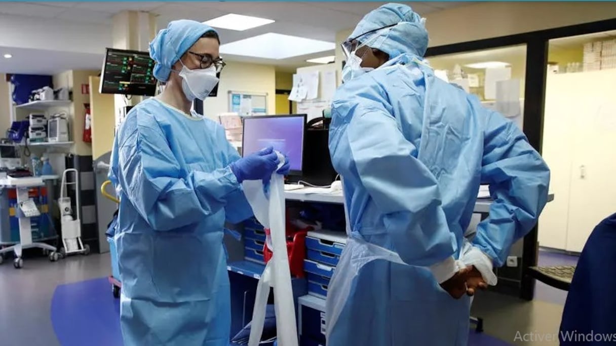 Une équipe soignante à l'hôpital. 
