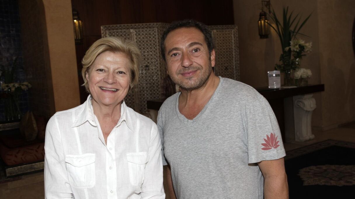 Une présence très appréciée, d'ailleurs, que celle de Timsit, aux côtés duquel Mme Bouhlal a pris plaisir à poser. 
