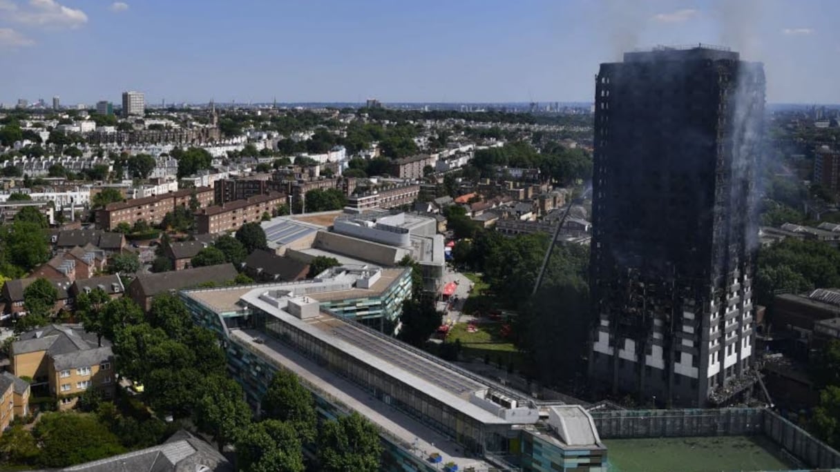 L'incendie de la tour Grenfell à Londres a tué 71 personnes la nuit du 13 au 14 juin 2017.
