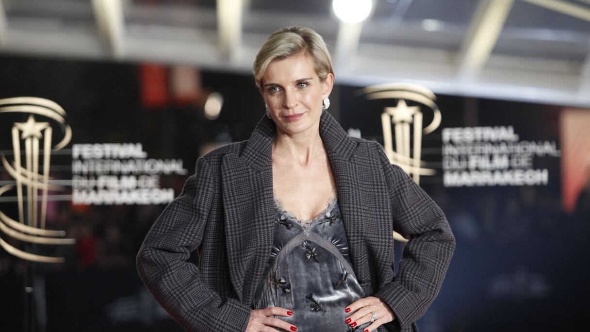 Mélita Toscan Du Plantier, la directrice d'élégance et de charme du festival, toujours au rendez-vous pour accueillir ses invités. 
