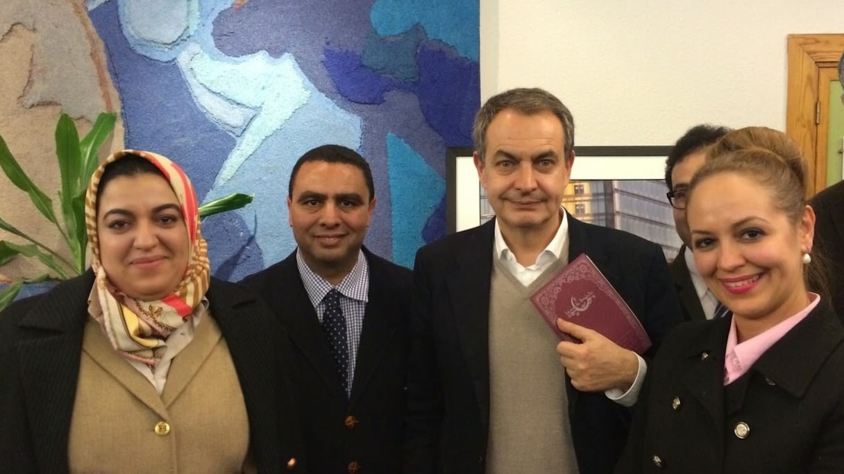 José Luis Rodríguez Zapatero recevant des Marocains en Espagne en 2015.
