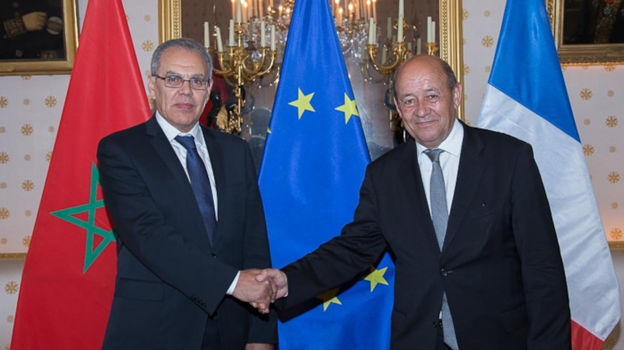 Jean-Yves Le Drian, ministre français de la Défense, avec Abdellatif Loudiyi.
