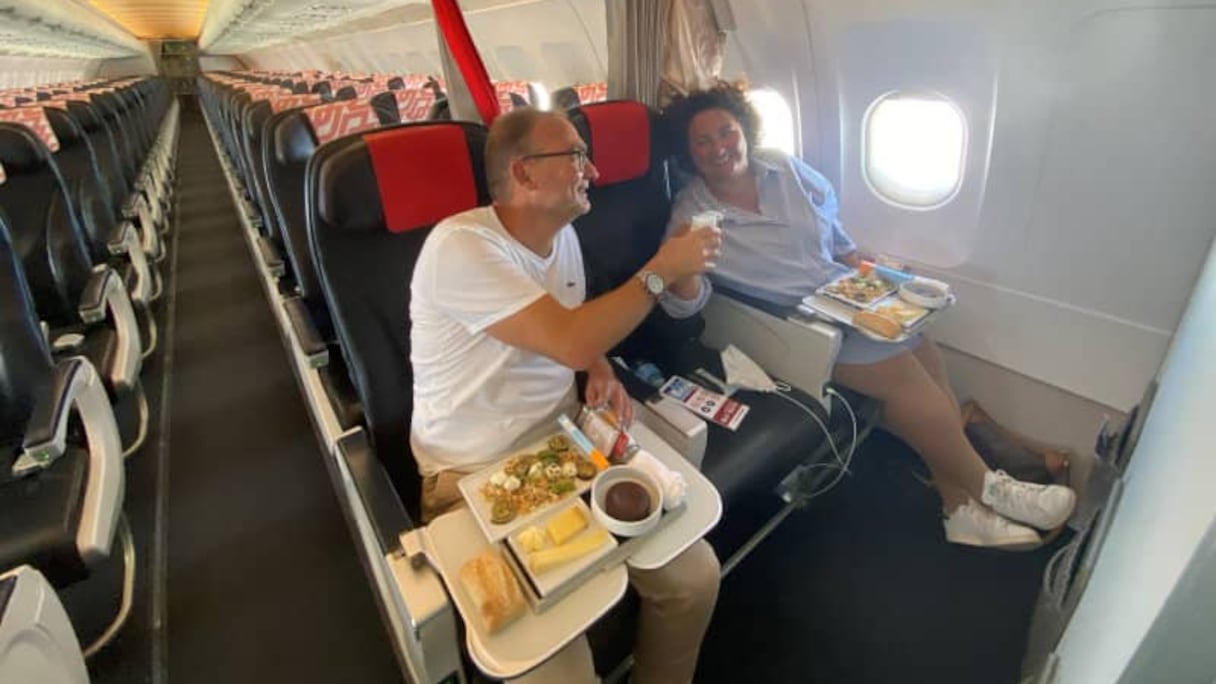 Thomas et Julie, uniques passagers de l'Airbus de la compagnie Transavia, reliant Agadir à Paris, le 13 juillet 2022.
