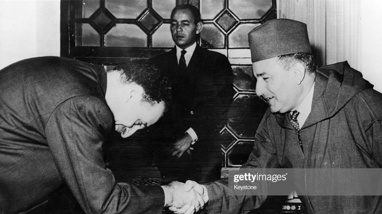 1er janvier 1959, Rabat: Ferhat Abbas venu demander l'aide du roi Mohammed V contre l'occupant français. 
