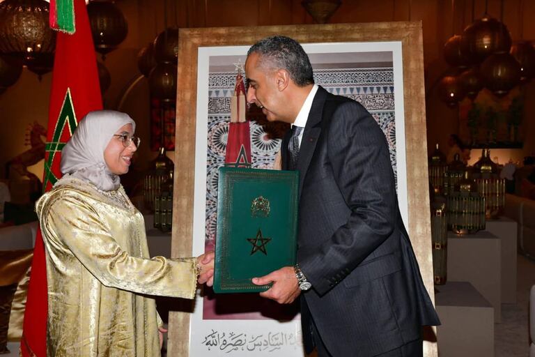 Abdellatif Hammouchi recevant dimanche 18 mai 2025 à El Jadida les veuves et parents de policiers tombés en martyrs lors de l’accomplissement de leur devoir.